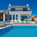 Villa Grande