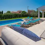 Grande Villa *